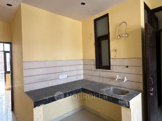 Property for rent in Deri