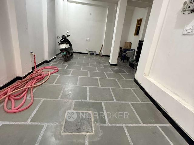 Property for rent in Deri