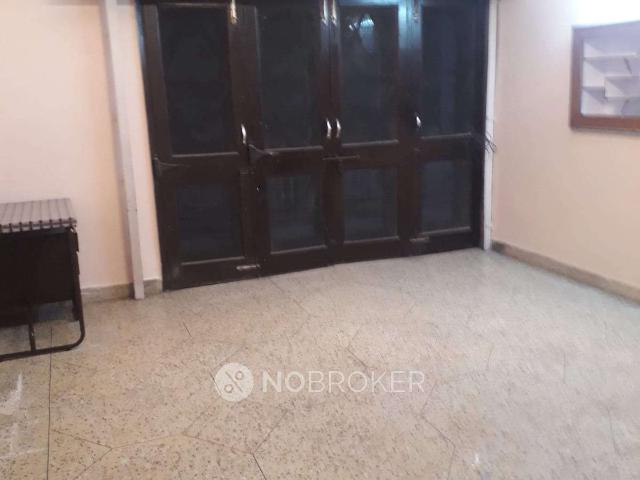 Property for rent in Deri