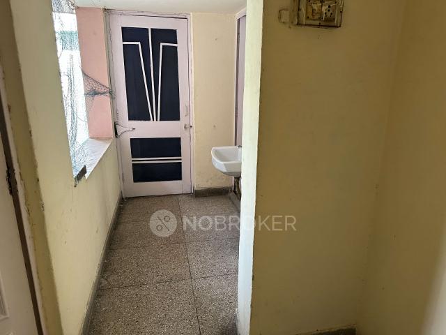 Property for rent in Deri
