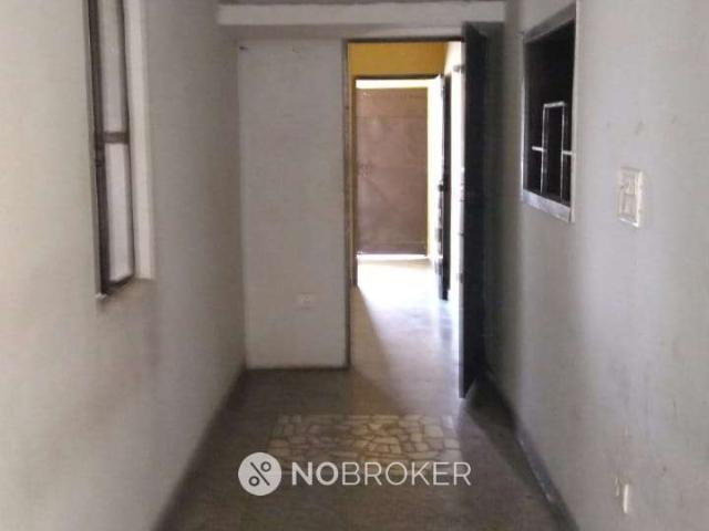 Property for rent in Deri