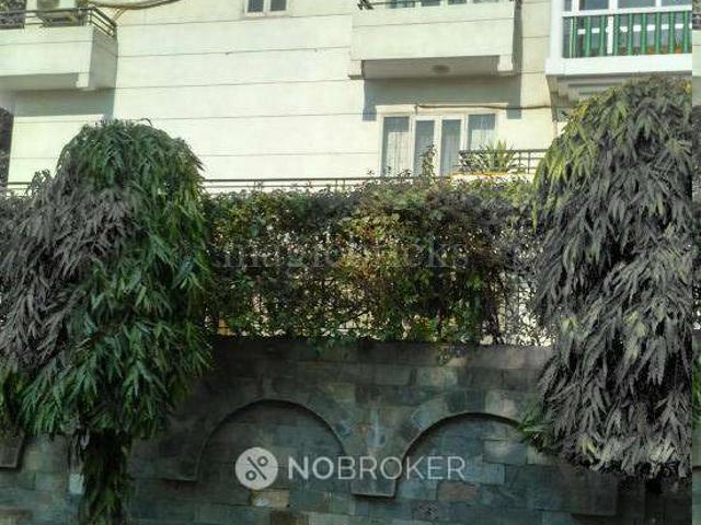 Property for rent in Deri