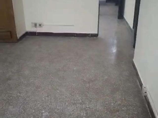 Property for rent in Deri