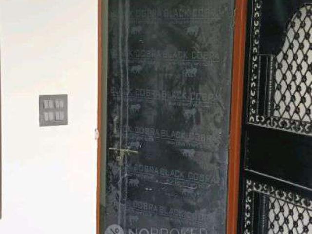 Property for rent in Deri