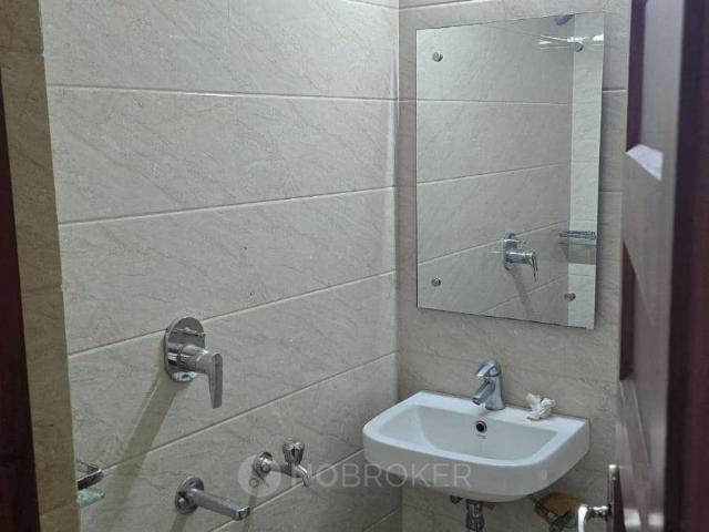 Property for rent in Deri