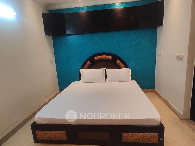 Property for rent in Deri