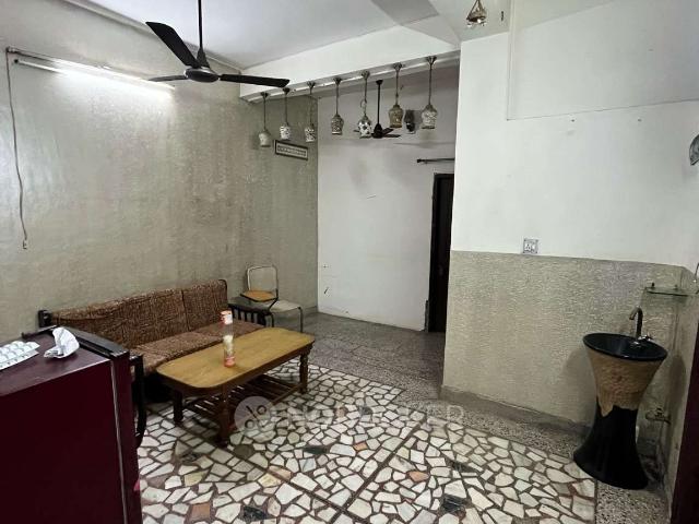 Property for rent in East Delhi, Deri