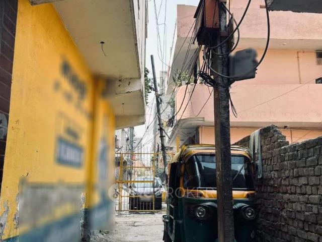 Property for rent in West Delhi, Deri