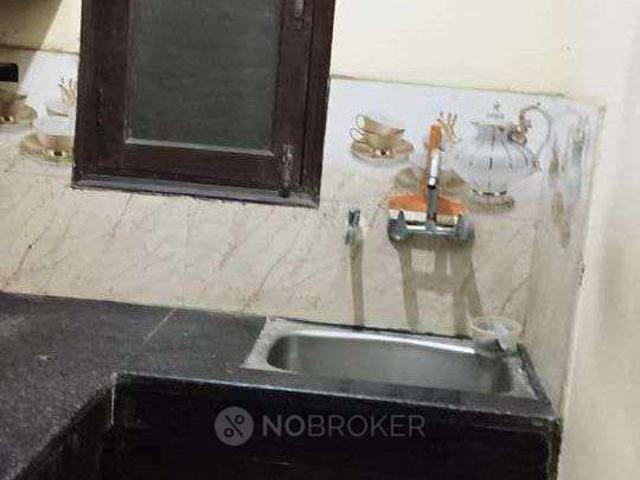 Property for rent in Deri