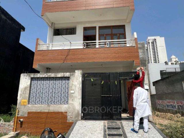 Property for rent in Greater Noida - Delhi, Arunachal Pradesh