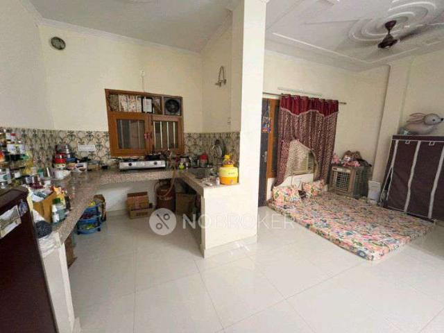 Property for rent in Hariana