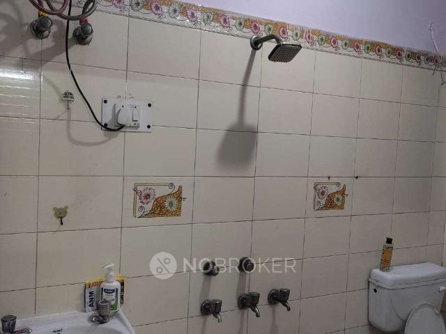 Property for rent in East Delhi, Deri