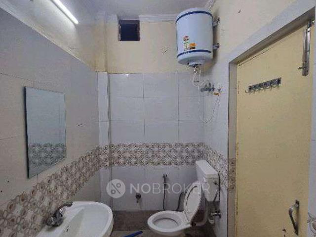 Property for rent in East Delhi, Deri