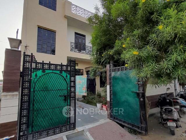 Property for rent in Hariana
