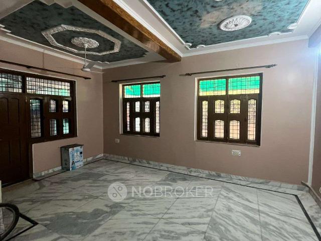 Property for rent in Hariana