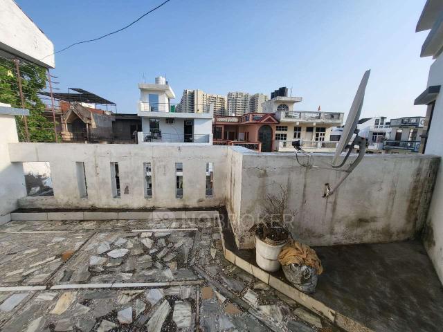 Property for rent in Hariana