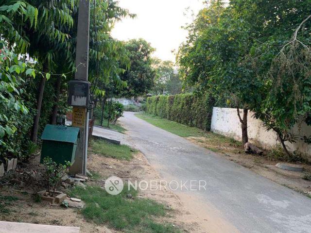 Property for rent in Hariana