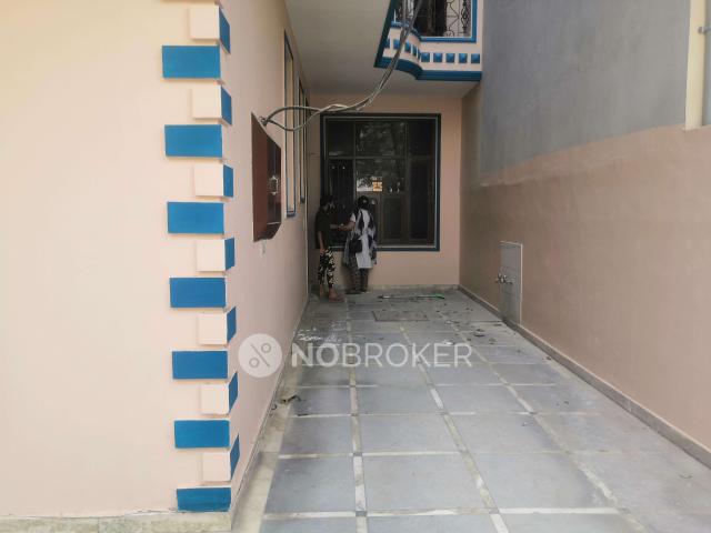 Property for rent in Hariana