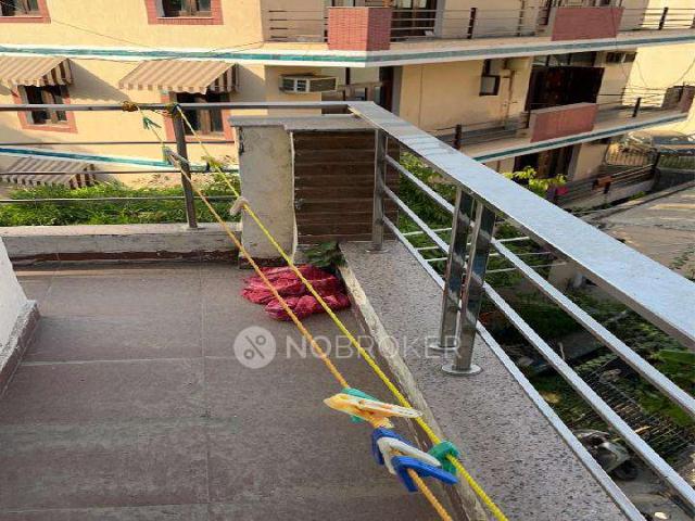 Property for rent in Hariana