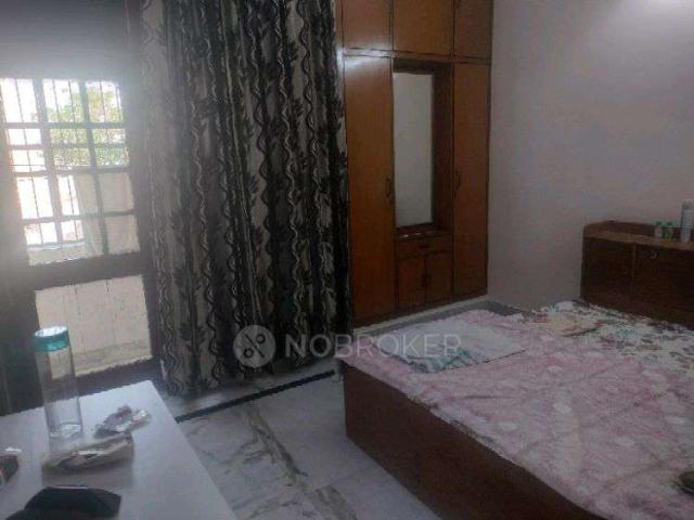 Property for rent in Sector 41, Noida