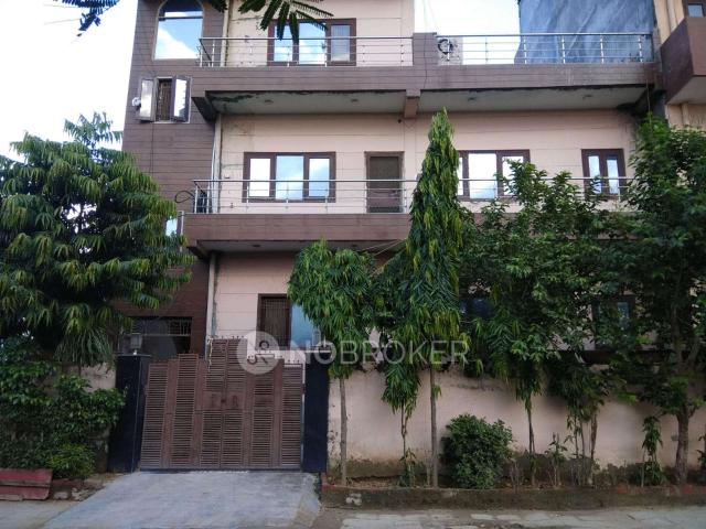 Property for rent in C Block Sushant Lok 1, Gurugram