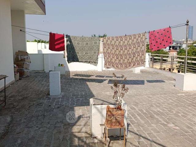 Property for rent in Hariana