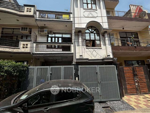 Property for rent in Hariana