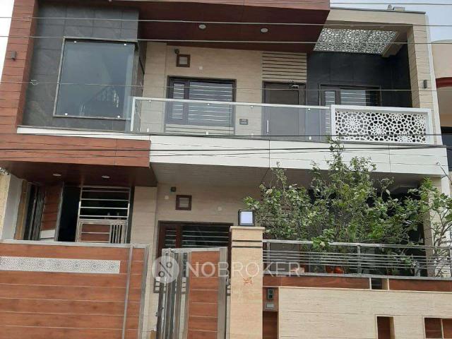 Property for rent in Hariana
