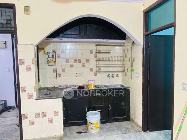 Property for rent in Deri