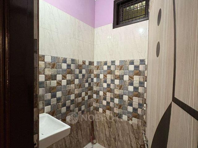 Property for rent in West Delhi, Deri