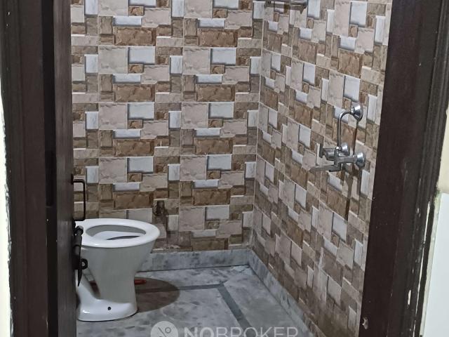 Property for rent in Deri