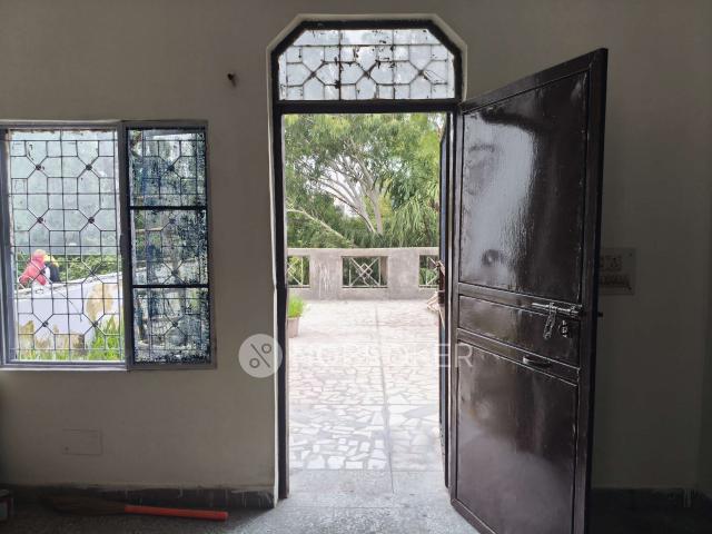 Property for rent in West Delhi, Deri
