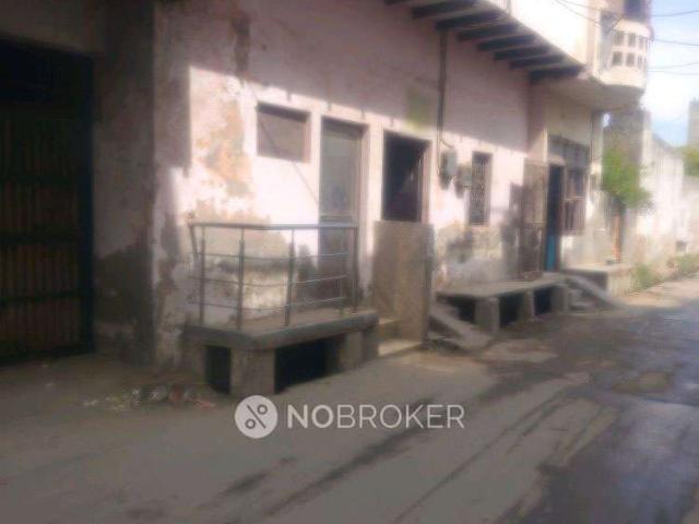 House for sale in North Delhi, Deri