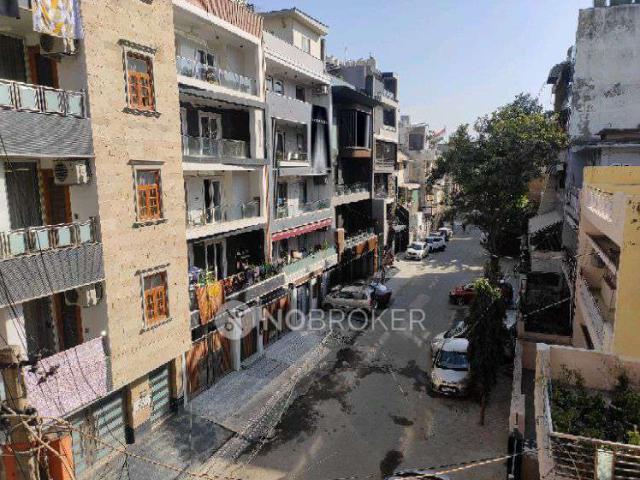 House for sale in West Delhi, Deri