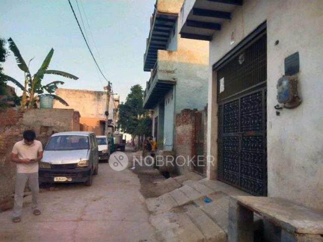 House for sale in North Delhi, Deri