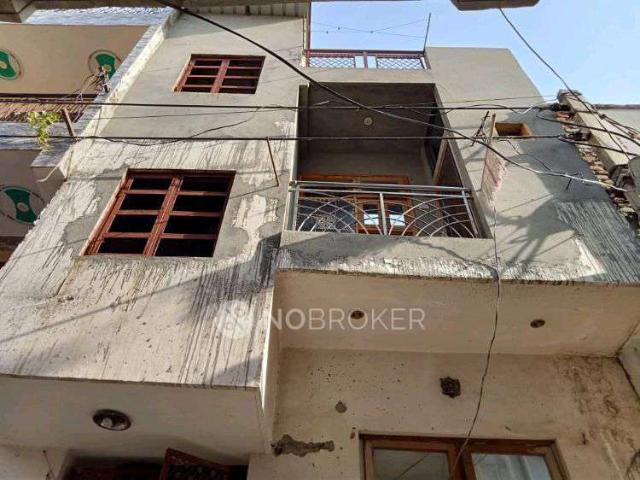 House for sale in Hariana