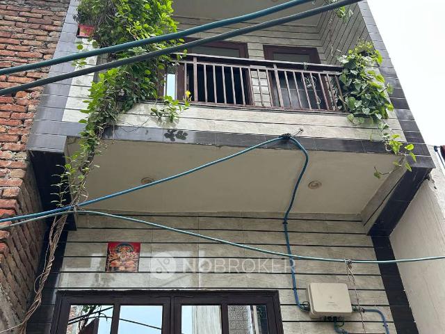 House for sale in North West Delhi, Deri
