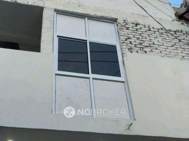 House for sale in Hariana