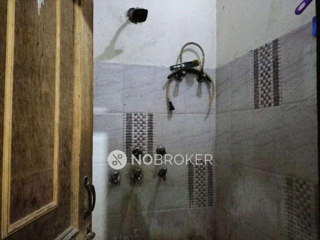 House for sale in Central Delhi, Deri