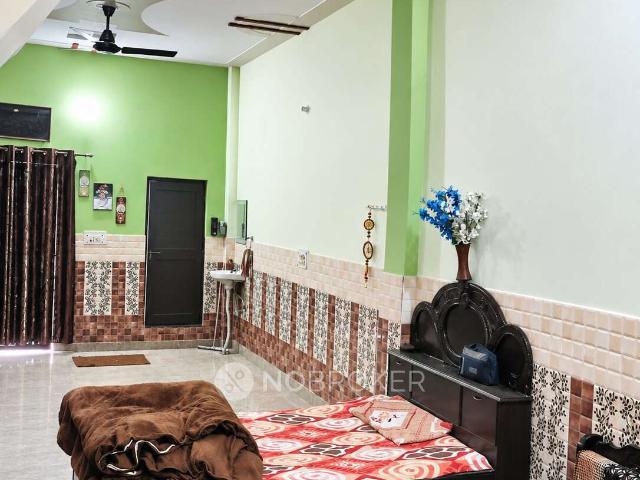 House for sale in Central Delhi, Deri