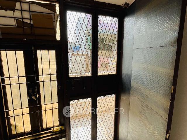 House for sale in South West Delhi, Deri