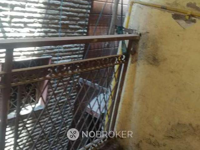 House for sale in Deri