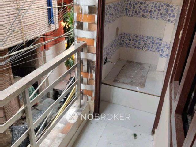 House for sale in Indraprastha Extension, Delhi