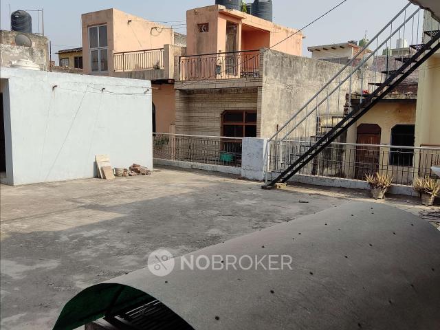 House for sale in Hariana