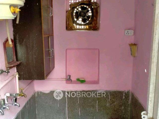 House for sale in Central Delhi, Deri