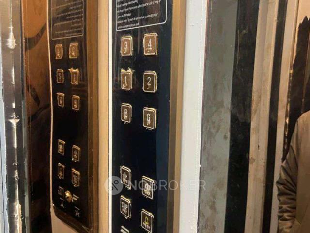 House for sale in West Delhi, Deri