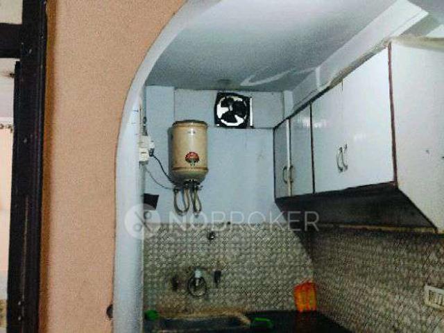 House for sale in Central Delhi, Deri