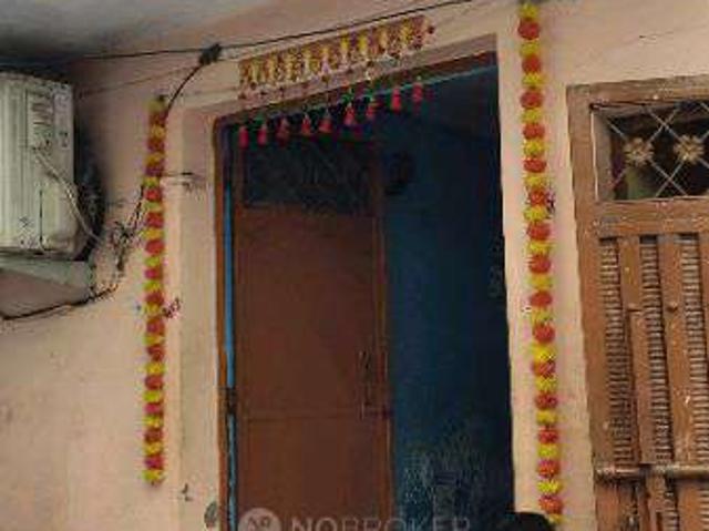 House for sale in North East Delhi, Deri