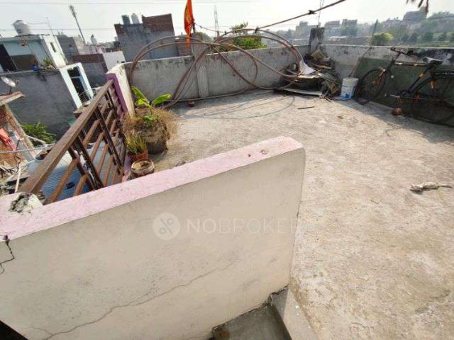 House for sale in Hariana