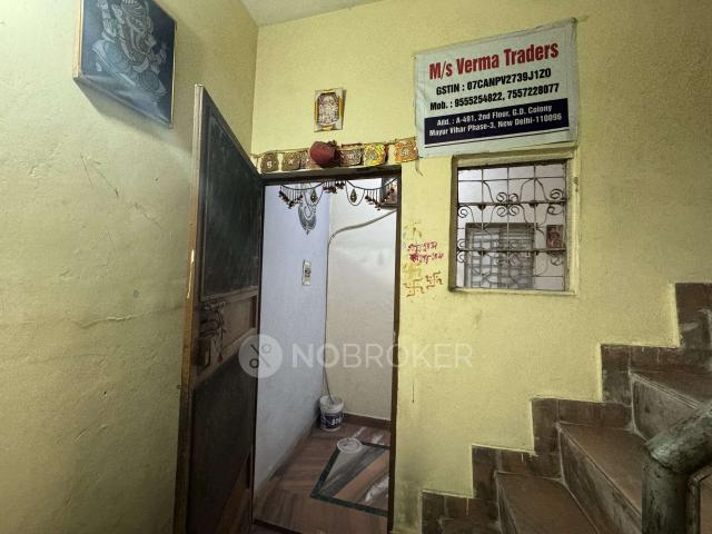 House for sale in East Delhi, Deri